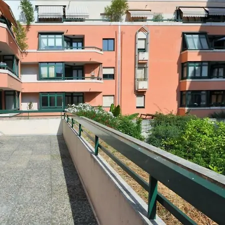 Apartment-avenue Des Fleurs - 06000 *